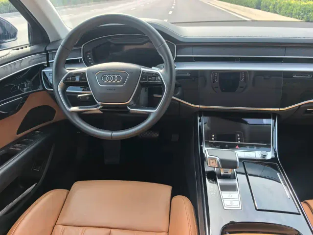 Audi A8 — Фото автомобиля 16