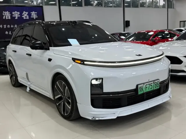 Фотография автомобиля — Li Auto L9