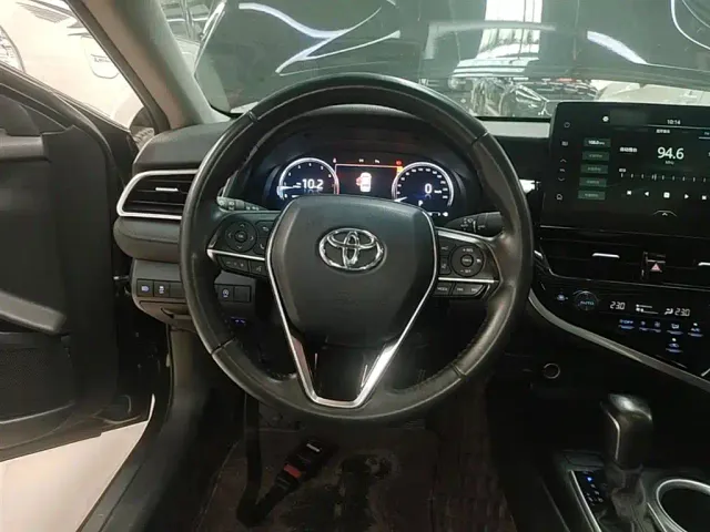 Toyota Camry — Фото автомобиля 10