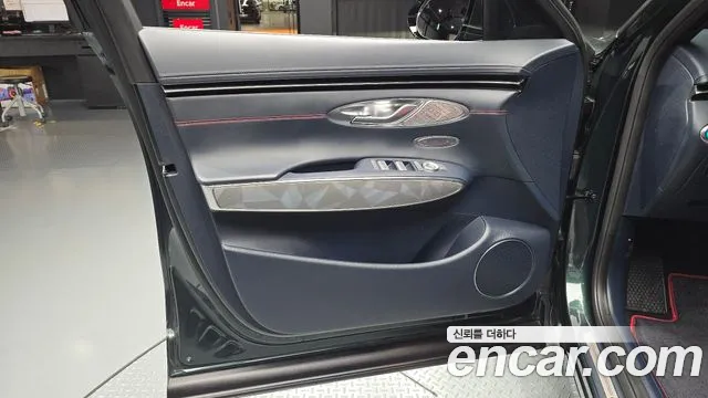 Genesis GV70 — Фото автомобиля 13