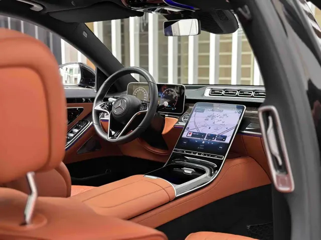 Mercedes-Benz S-Class — Фото автомобиля 24