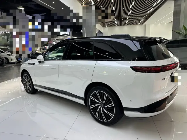 Xpeng G9 — Фото автомобиля 22