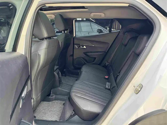 Peugeot 2008 — Фото автомобиля 11