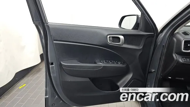 Hyundai Venue — Фото автомобиля 13