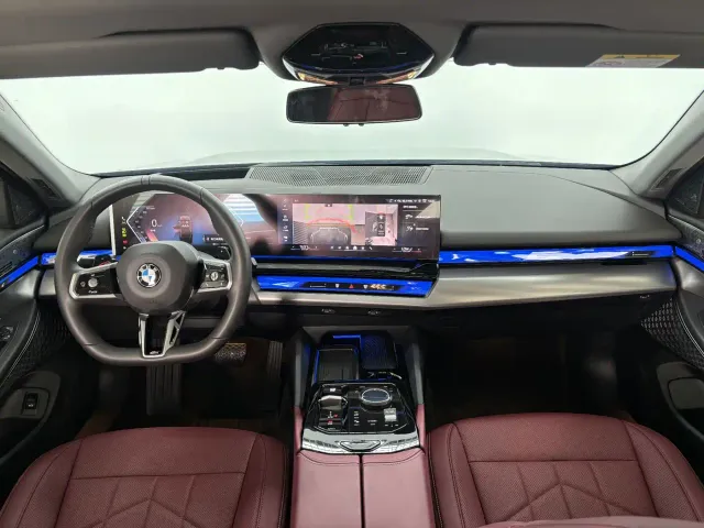 BMW 5 Series — Фото автомобиля 14