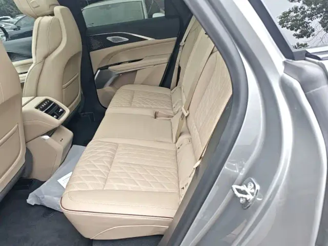 Cadillac Lyriq — Фото автомобиля 16
