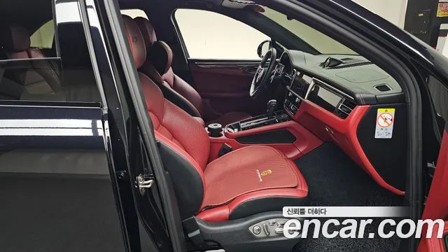 Porsche Macan — Фото автомобиля 11