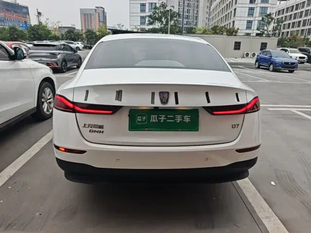 Roewe D7 — Фото автомобиля 5