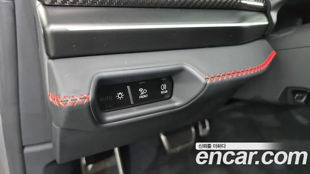 Lamborghini Urus — Фото автомобиля 25