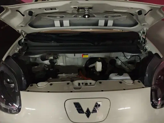 Wuling Hongguang Mini EV — Фото автомобиля 16