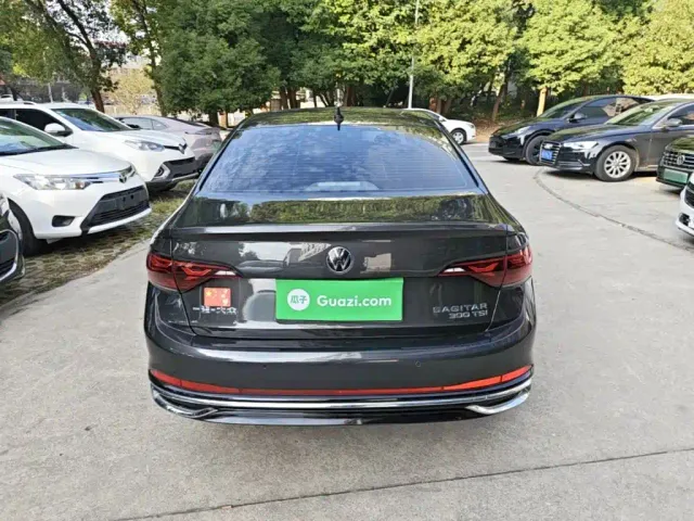Volkswagen Sagitar — Фото автомобиля 5