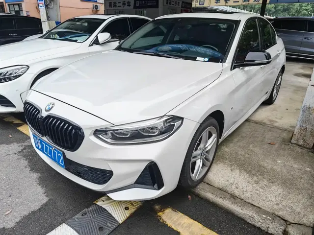 Фотография автомобиля — BMW 1 Series