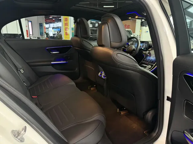 Mercedes-Benz C-Class — Фото автомобиля 11