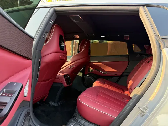 Denza Z9GT — Фото автомобиля 6