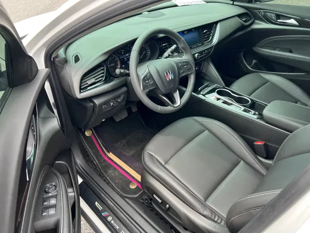 Buick Regal — Фото автомобиля 6