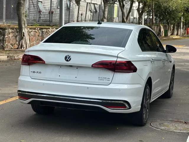 Volkswagen Bora — Фото автомобиля 4