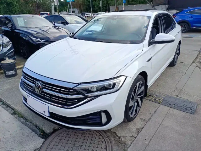 Фотография автомобиля — Volkswagen Sagitar
