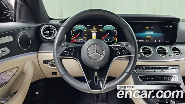 Mercedes-Benz E-Class — Фото автомобиля 13