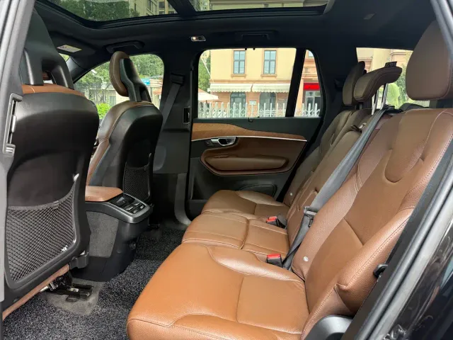 Volvo XC90 — Фото автомобиля 16