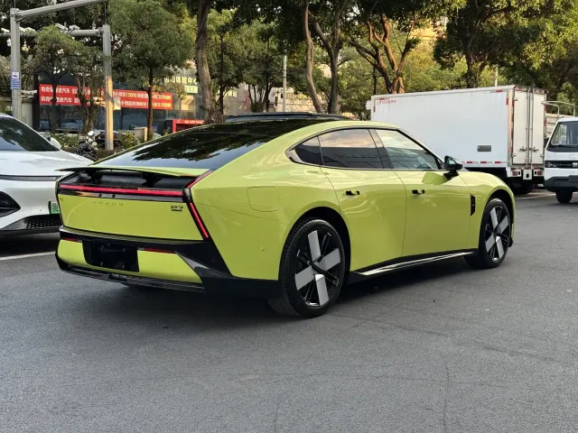 Xpeng P7 — Фото автомобиля 5