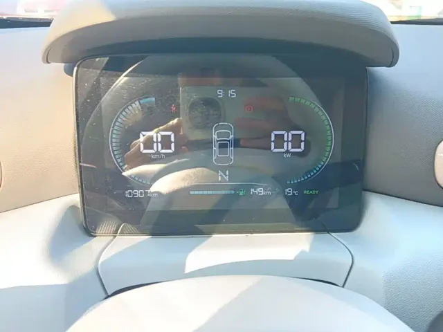 Leapmotor T03 — Фото автомобиля 11