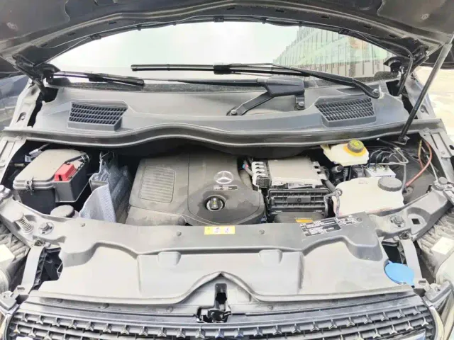 Mercedes-Benz V-Class — Фото автомобиля 3