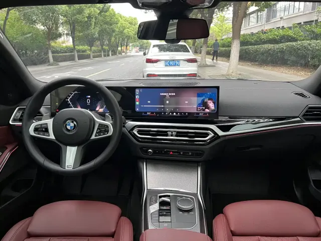 BMW 3 Series — Фото автомобиля 16