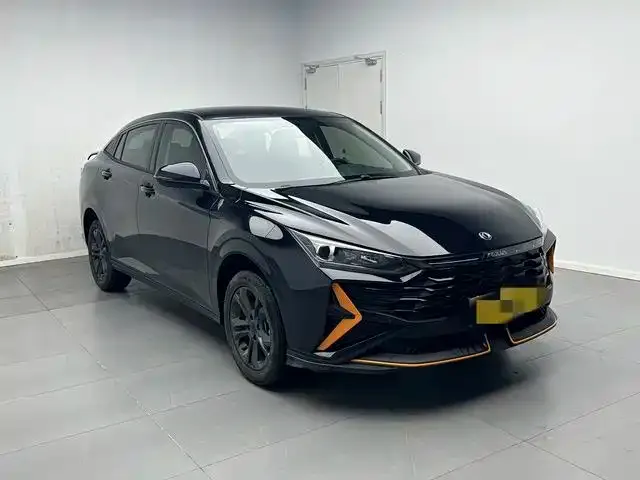 Dongfeng Yixuan — Фото автомобиля 3