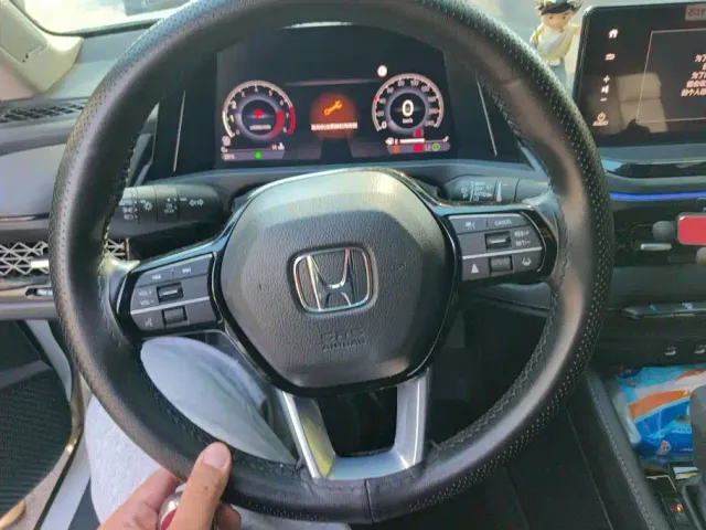 Honda Accord — Фото автомобиля 15
