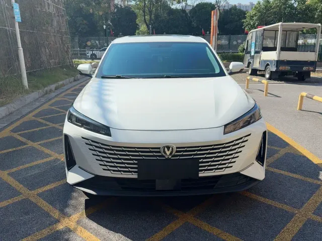 Changan Lamore — Фото автомобиля 2