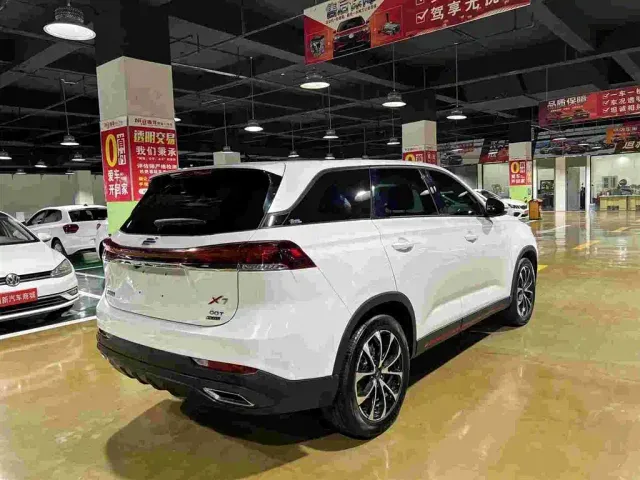 Changan X7 Plus — Фото автомобиля 9