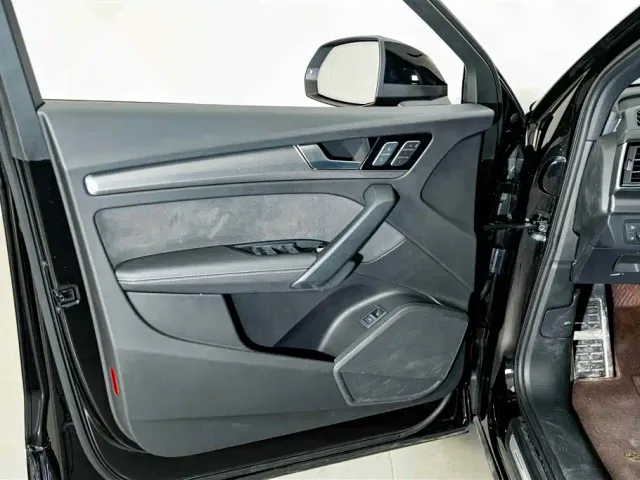Audi Q5L Sportback — Фото автомобиля 17
