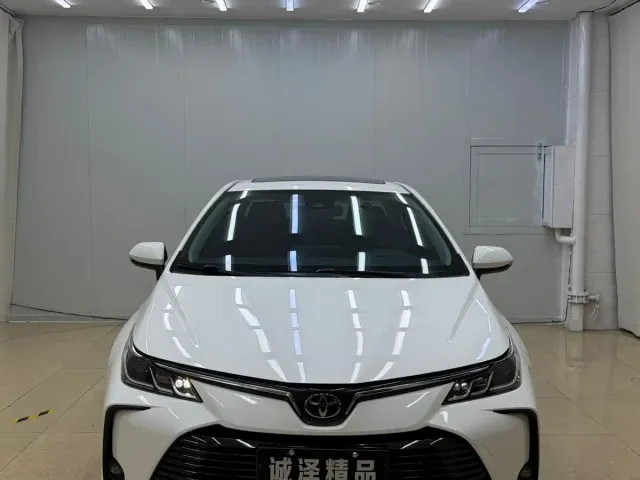 Toyota Corolla — Фото автомобиля 2