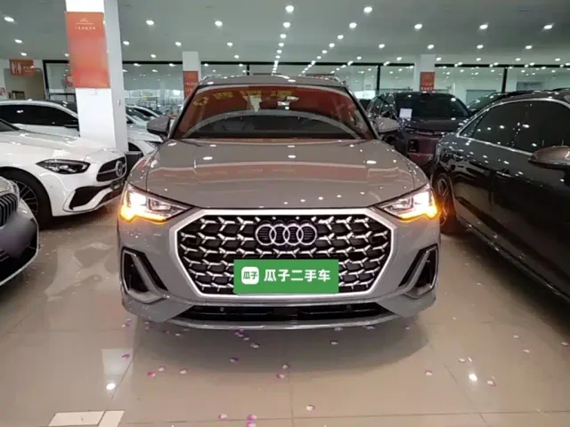 Audi Q3 — Фото автомобиля 2