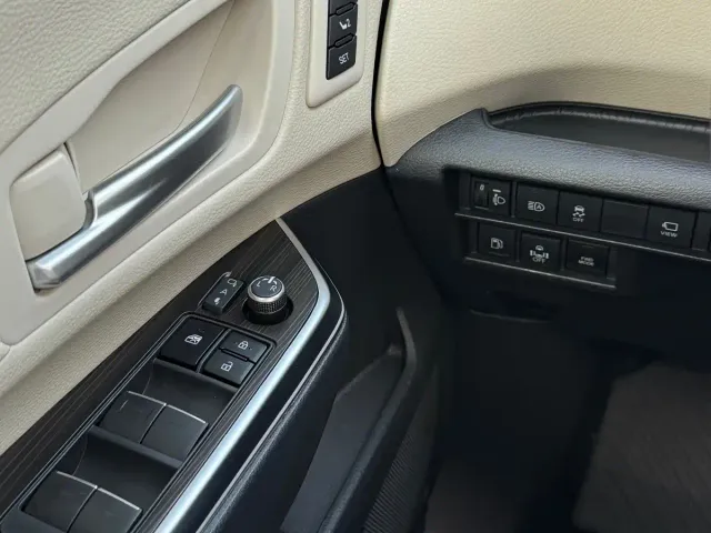 Toyota Granvia — Фото автомобиля 18