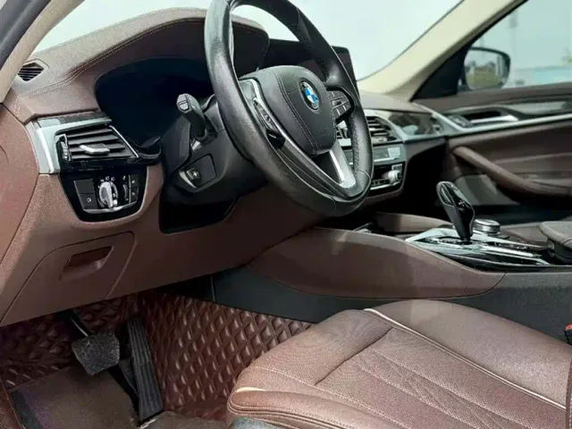 BMW 5 Series — Фото автомобиля 18