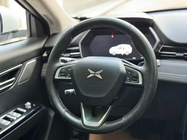 Xpeng G3 — Фото автомобиля 5