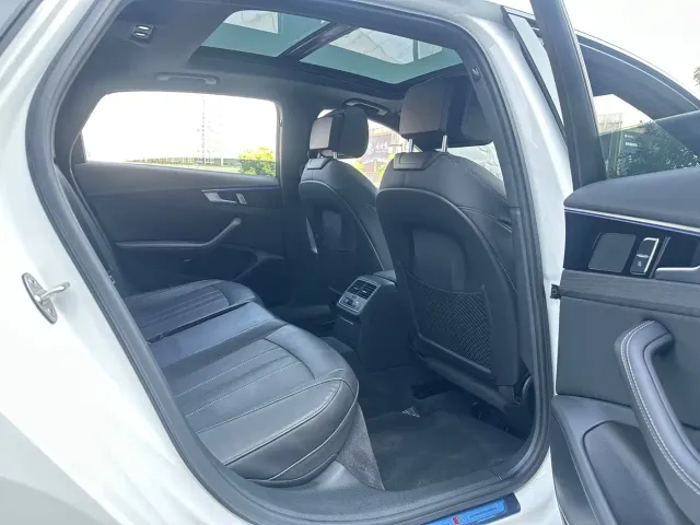 Audi A4L — Фото автомобиля 21