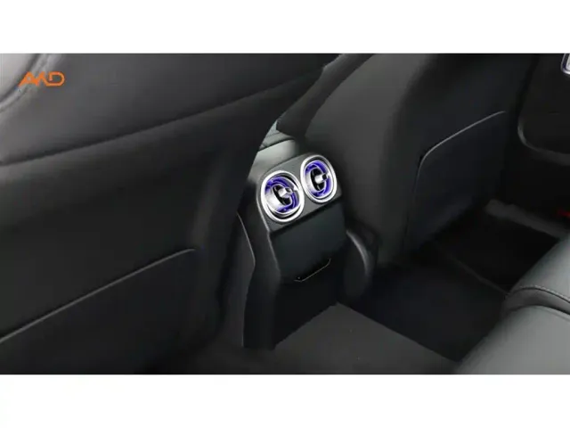 Mercedes-Benz C-Class — Фото автомобиля 9