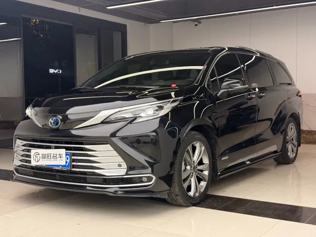 Фотография автомобиля — Toyota Sienna