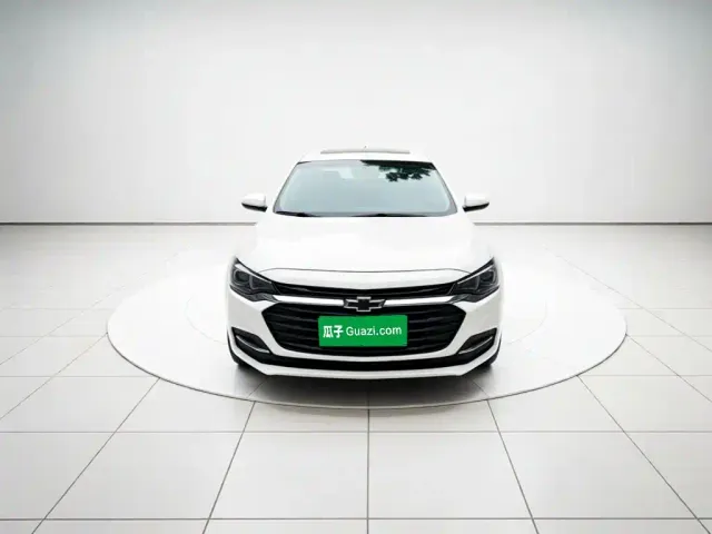 Chevrolet Monza — Фото автомобиля 2
