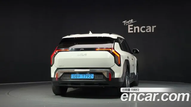 Kia EV3 — Фото автомобиля 4