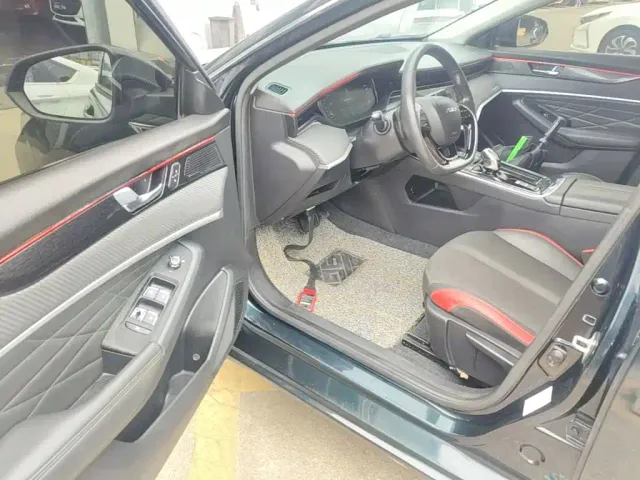 Dongfeng Yixuan MAX — Фото автомобиля 15
