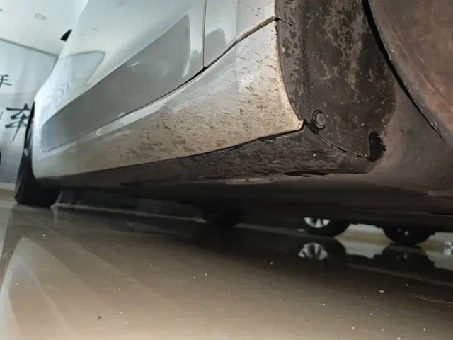 Tesla Model 3 — Фото автомобиля 20