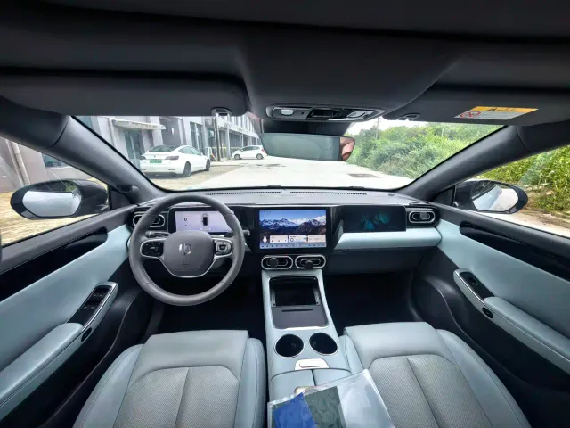 Leapmotor Leapmotor C01 2023 525 Comfort Edition — Фото автомобиля 4