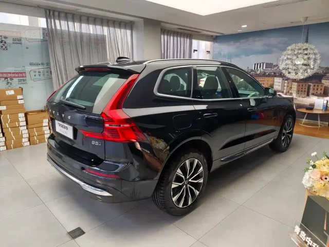 Volvo XC60 — Фото автомобиля 14