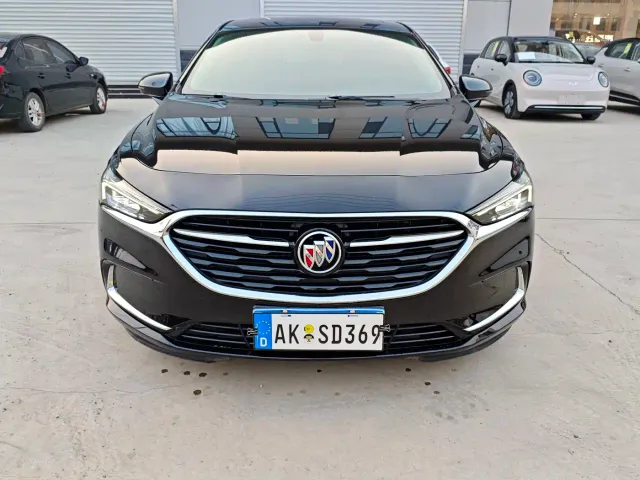 Buick LaCrosse — Фото автомобиля 2