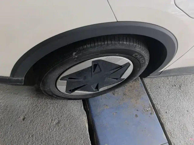 Geely Geometry E Firefly — Фото автомобиля 22