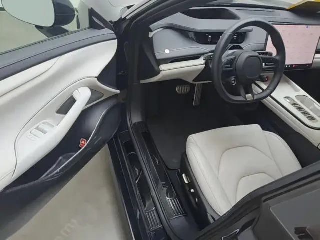 Xiaomi SU7 — Фото автомобиля 15