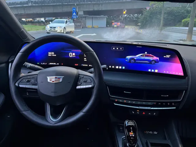 Cadillac CT5 — Фото автомобиля 14